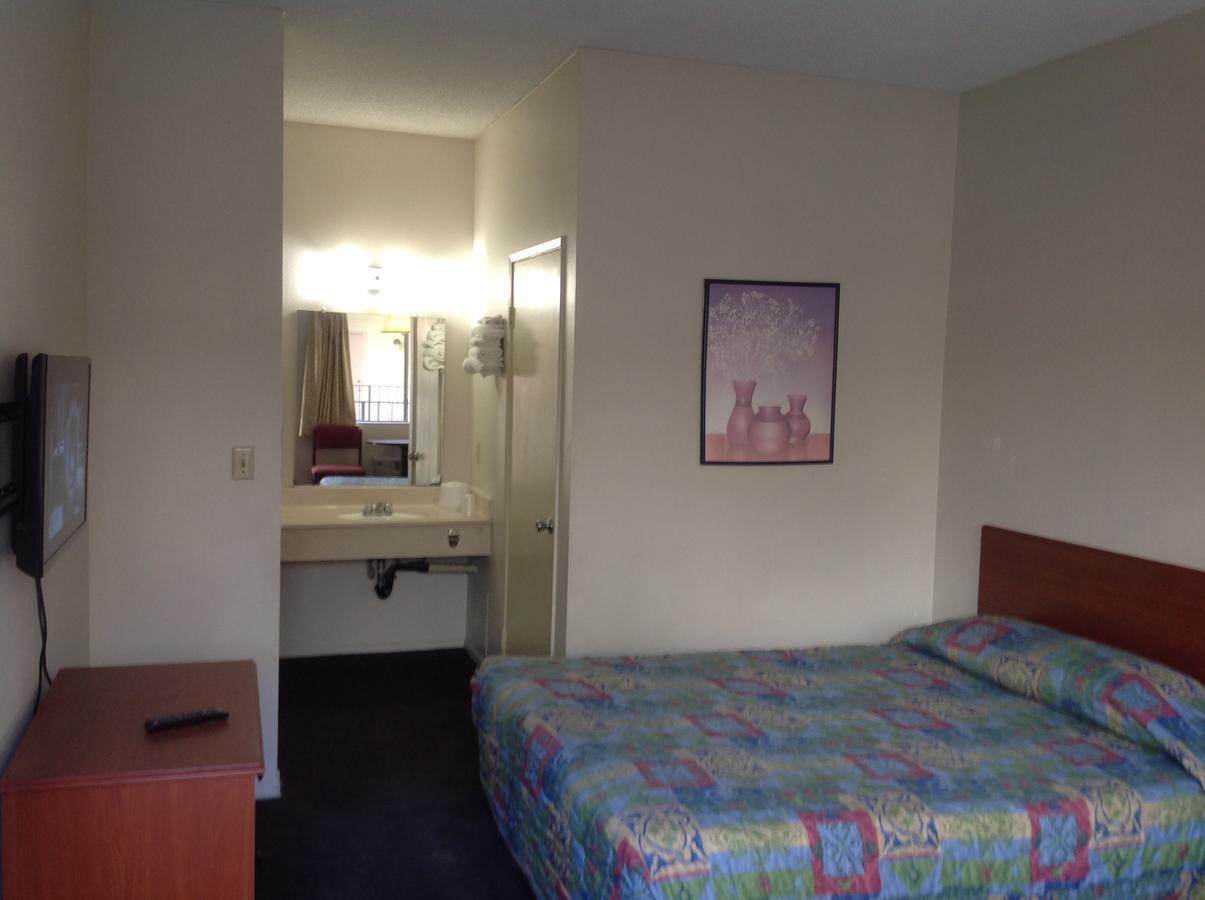 Good Nite Inn Whittier Exterior photo